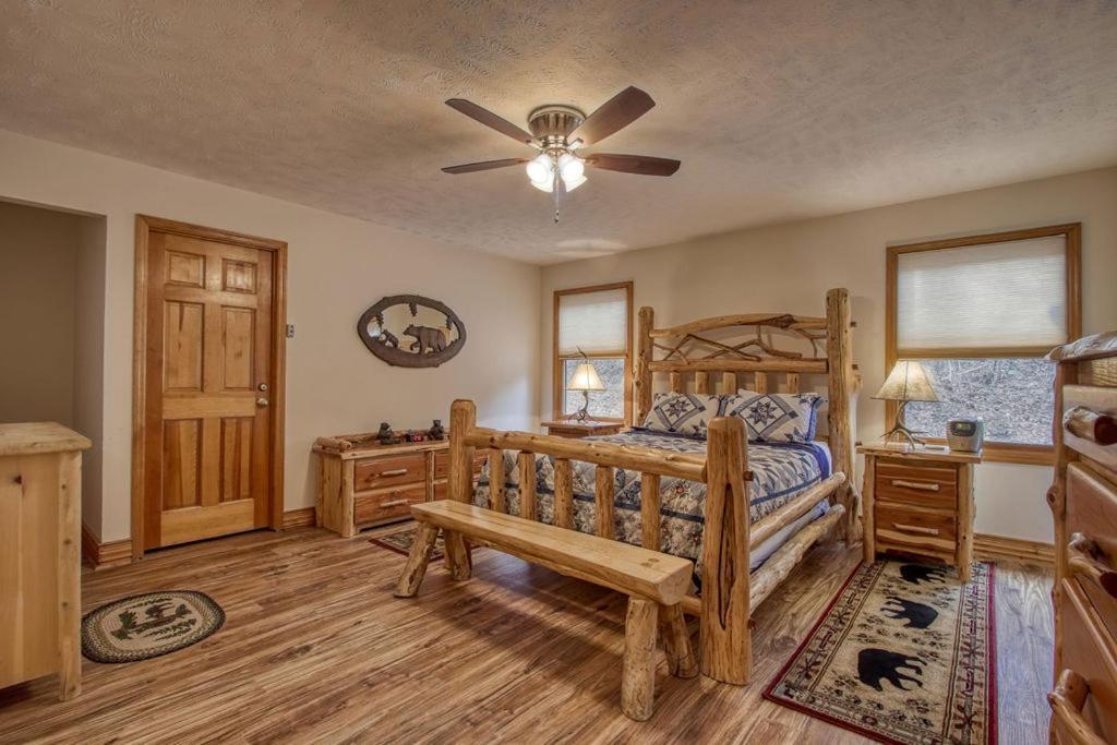 The Nuthouse Ii, Pool Table, Wifi, 1089 Free Tickets Each Paid Day, Dollywood And More Sevierville Værelse billede
